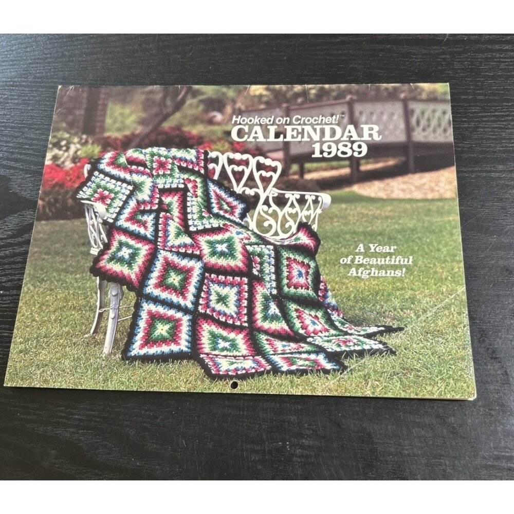 VTG HOOKED ON CROCHET! 1989 CALENDAR 12 AFGHAN DESIGNS PATTERNS W/ Stitch Guide